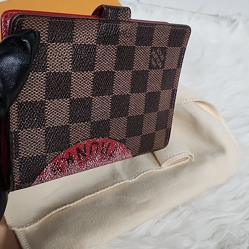Full Set Limited EditionLouis Vuitton - Picture 2 of 8